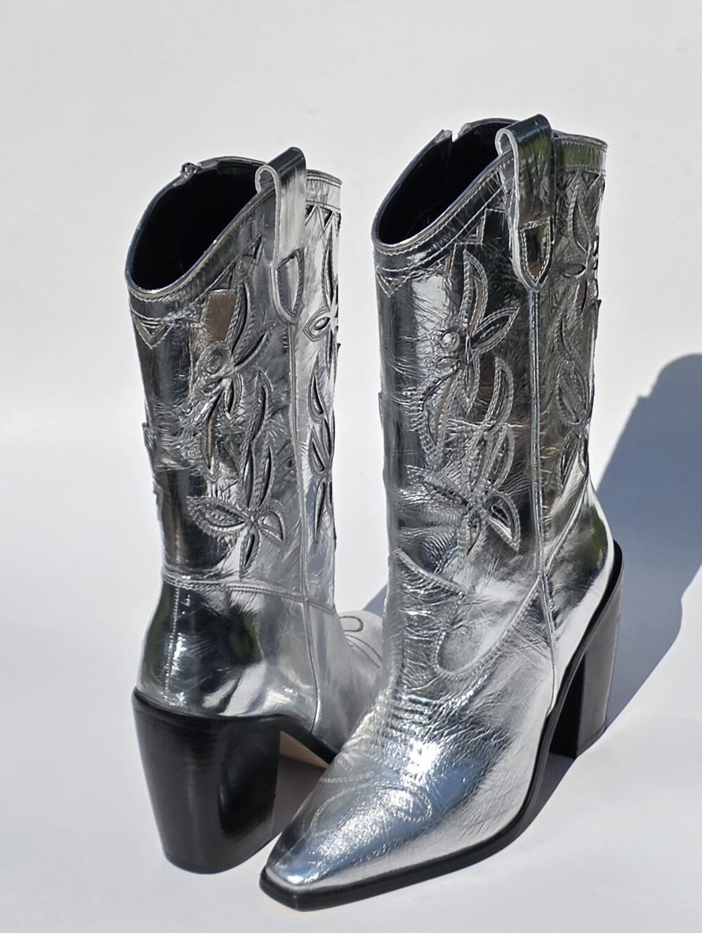 Vince Camuto Alisah Silver Leather Western Cowboy Boots Women 5M Metallic